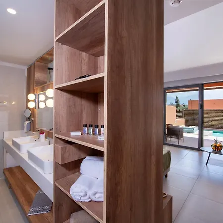 Rezort Kiani Family 5*